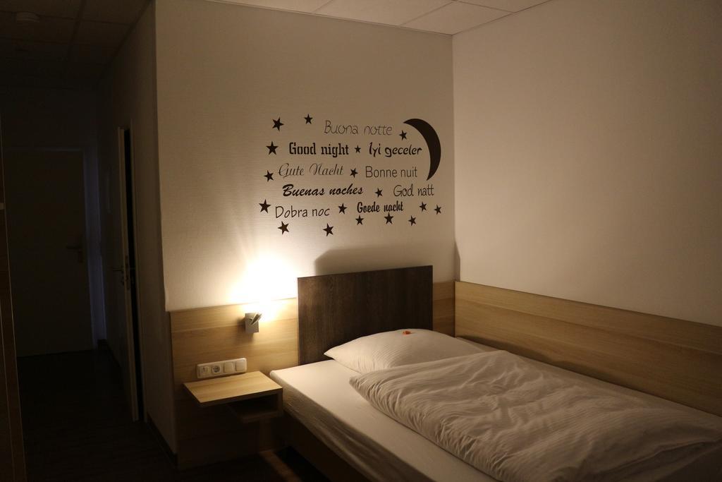 Hotel Baldus Delmenhorst Oda fotoğraf